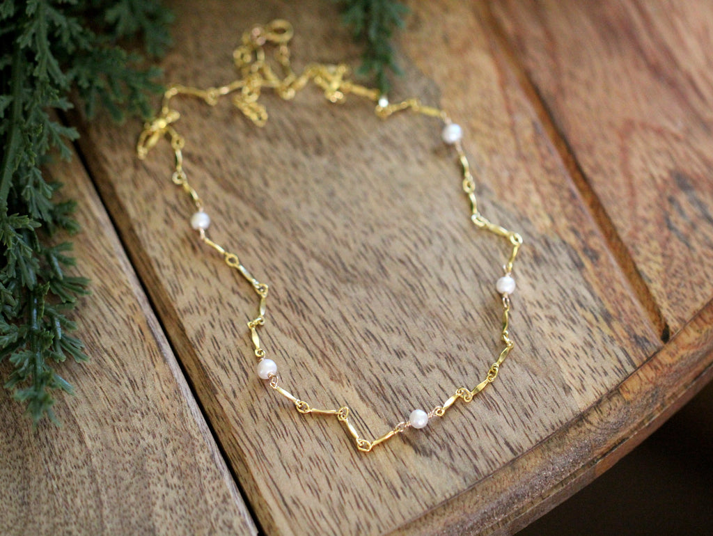 Scalloped Pearl Choker