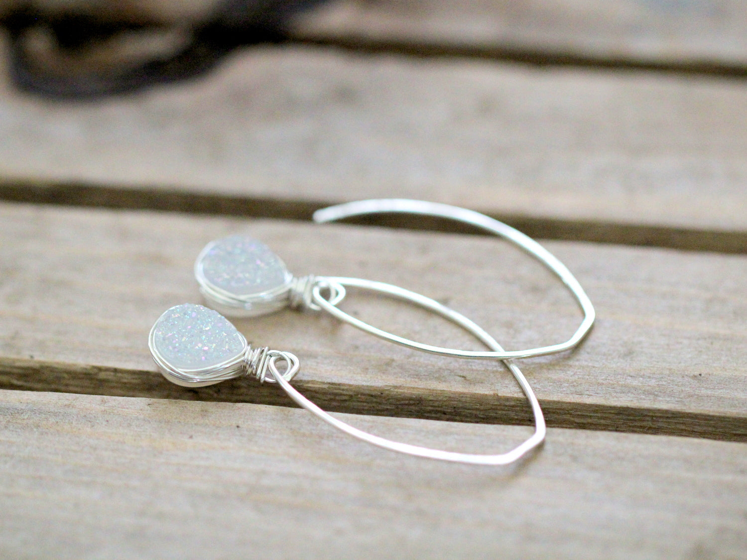 Linear Druzy Drops - Cottontail