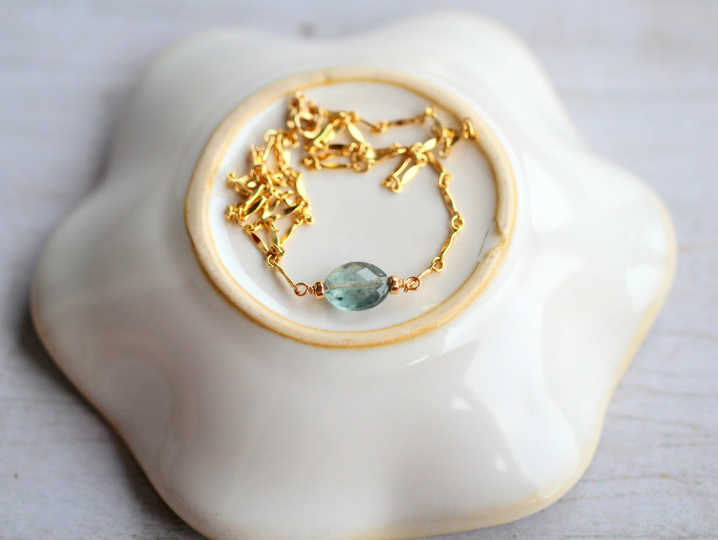 Pura Necklace