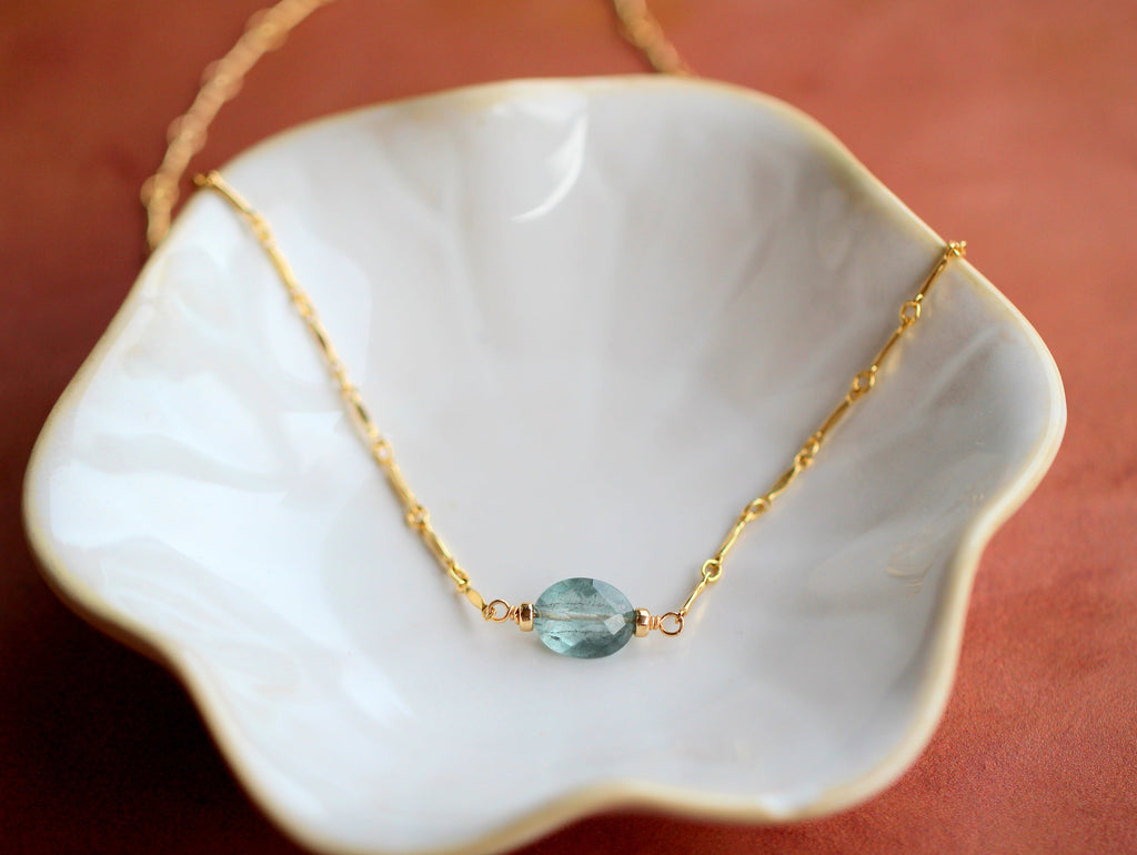 Pura Necklace